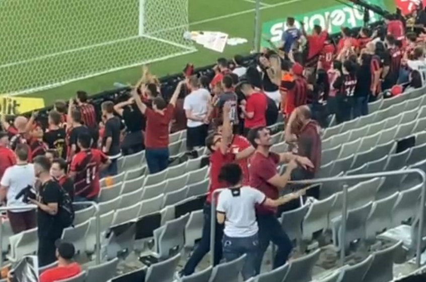 Atos racistas na final da Copa do Brasil