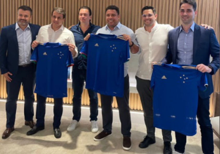 Fala, Ronaldo, bom dia, cara': veja a reação e os memes da web após o Fenômeno comprar o Cruzeiro | LANCE! Fala, Ronaldo, bom dia, cara': veja a reação e os memes da web após o Fenômeno comprar o Cruzeiro | LANCE!