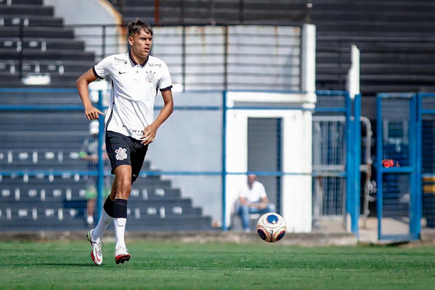 Após quase dois anos afastado por lesão, João Pedro volta a defender o Corinthians na Copinha 