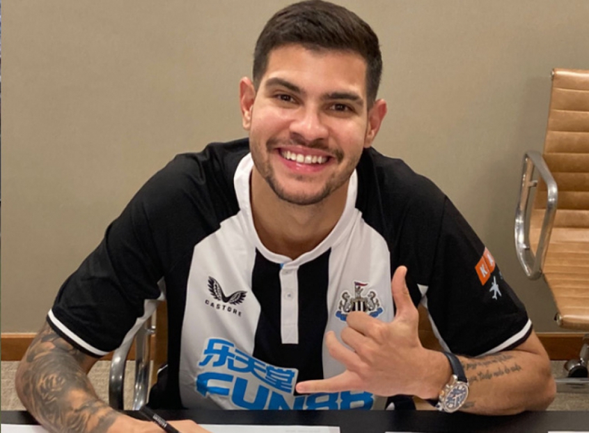 Oficial! Bruno Guimarães deixa o Lyon e é anunciado pelo Newcastle | LANCE!