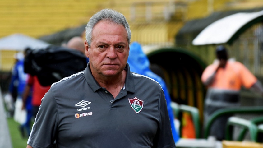 Abel Braga tem última oportunidade para encaixar elenco antes de clássico e testa reservas | LANCE!