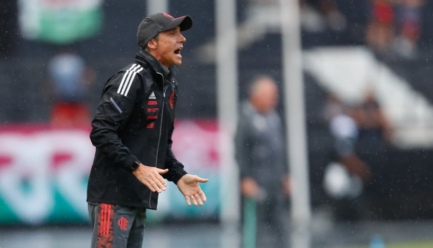 Paulo Sousa não teve a dimensão do Fla x Flu e foi um desastre, provoca jornalista
