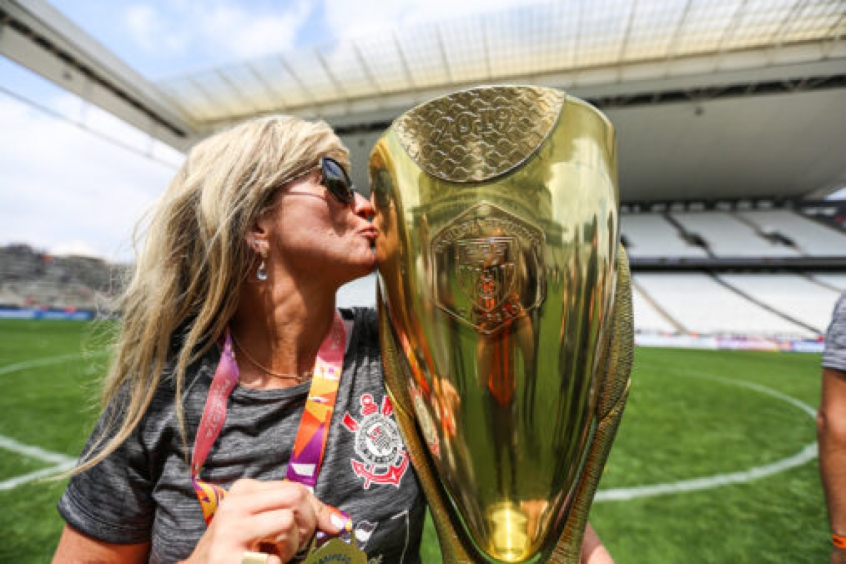 Entenda por que o Corinthians se tornou referência no futebol feminino