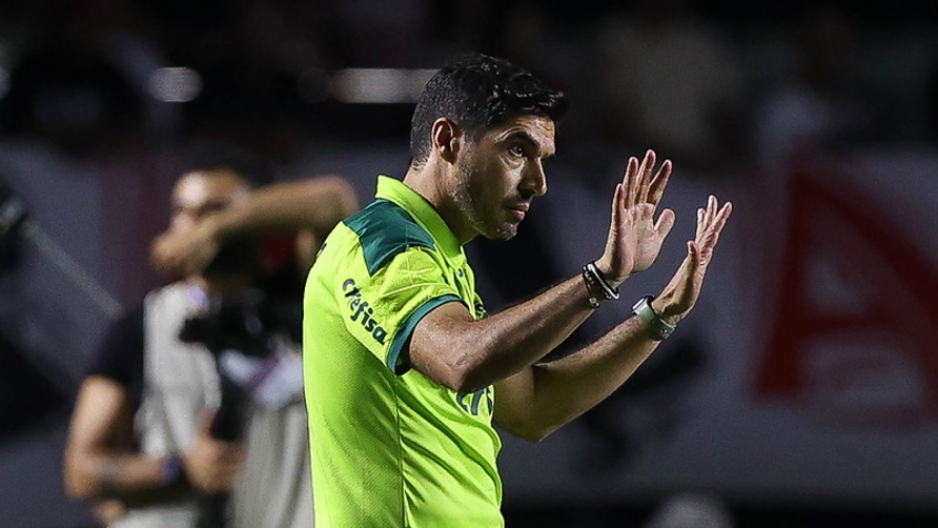 Abel pode ganhar uma opção para o ataque no jogo diante do São Paulo