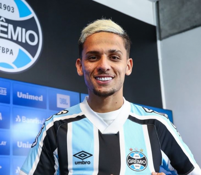 Gabriel Teixeira é bastante elogiado após boa atuação no jogo de ontem