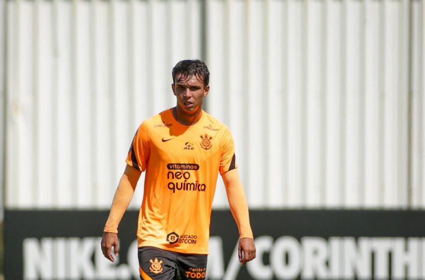 Corinthians relaciona garoto da base e se vê preparado para o confronto deste domingo (10)