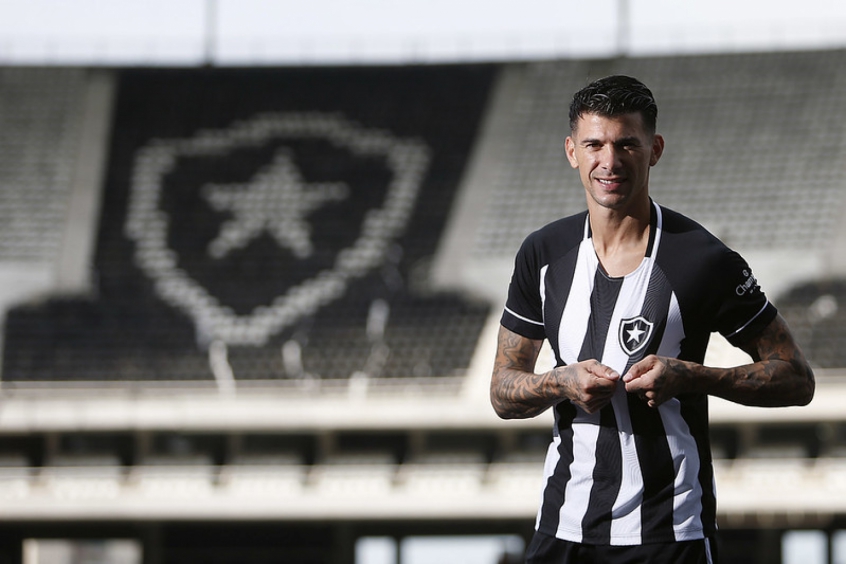 Victor Cuesta - Botafogo