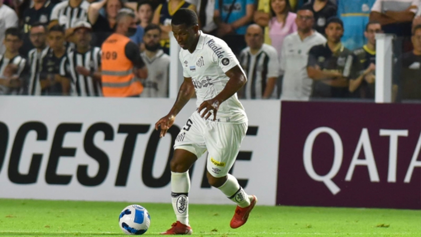 Heroi Da Vitoria Do Santos Angulo Diz Que Jogo Coletivo Foi Decisivo Lance