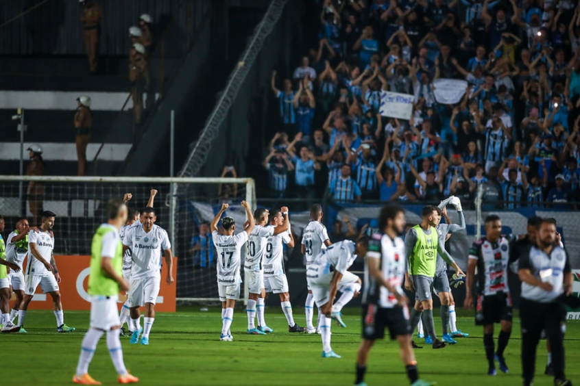 Grêmio quer voltar a vencer fora de casa após quase 2 meses