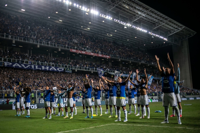 A partida contou também com os olhares de Ronaldo Nazário, acionista da SAF do clube
