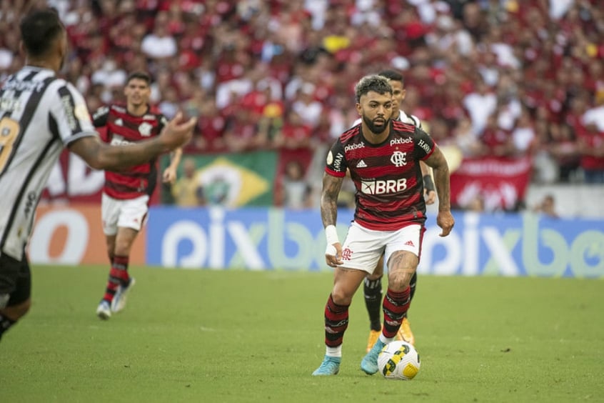 Número de finalizações de Gabigol é sintoma de Flamengo que não evolui