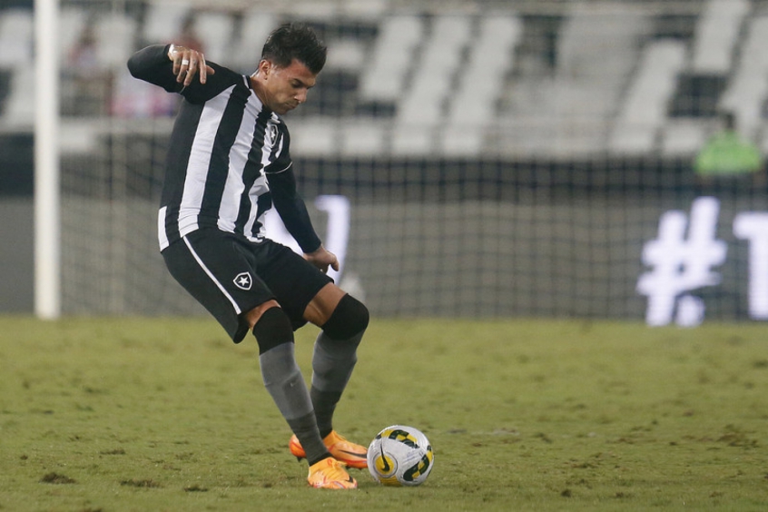 Victor Cuesta - Botafogo