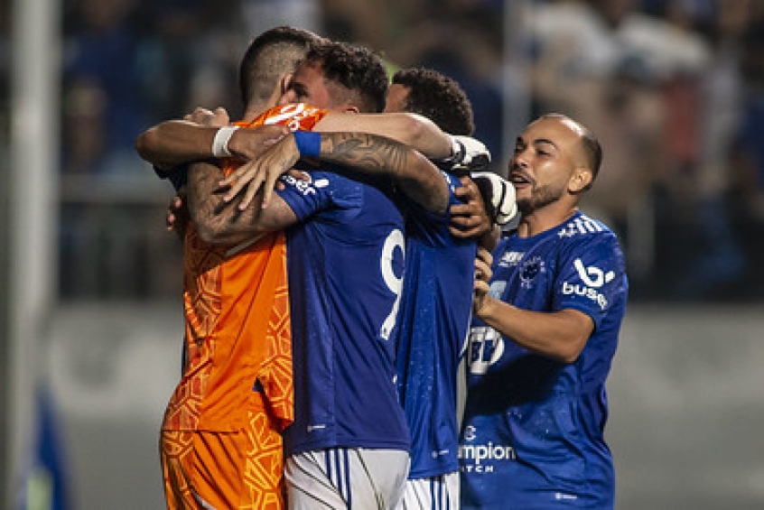 Na ponta da tabela da Segunda Divisão, Cruzeiro também está classificado na Copa do Brasil