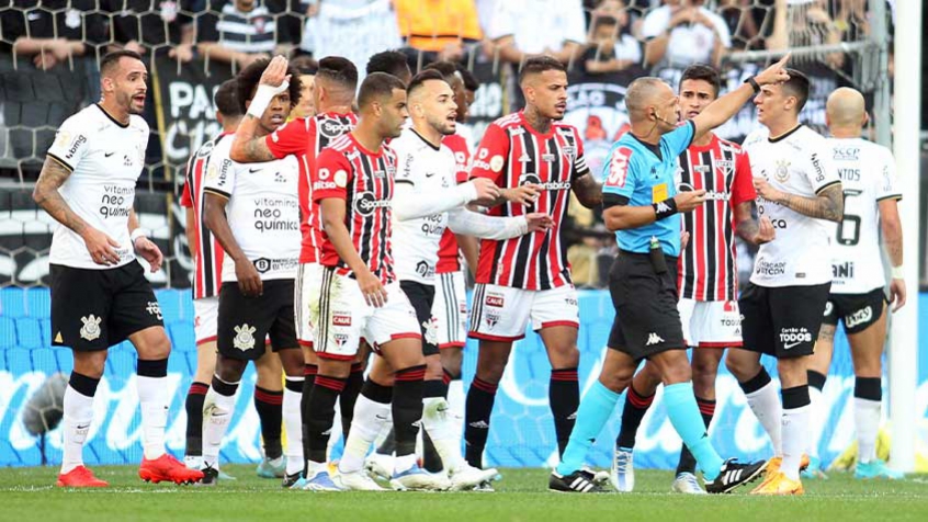 Corinthians pode ser multado pelo STJD por ofensas homofóbicas