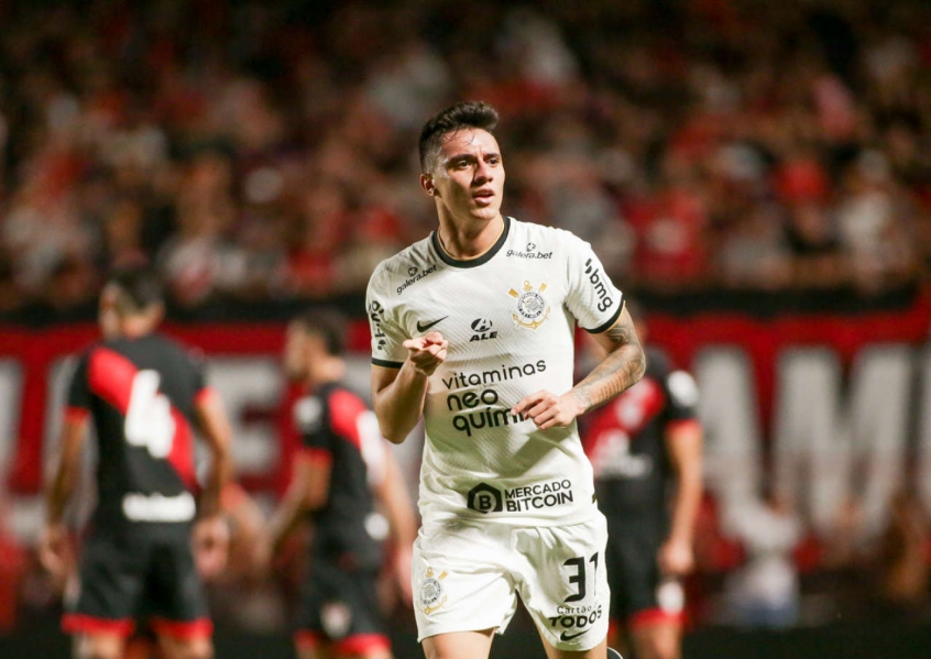 GOOOOOOOOOOOOOOOLLLL!! Mantuan abre o placar em Itaquera