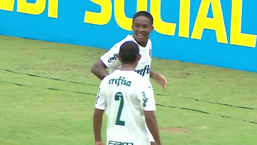 Com 2 gols de Endrick, Palmeiras goleia mais uma vez no sub-17 e está perto da final da Copa do Brasil