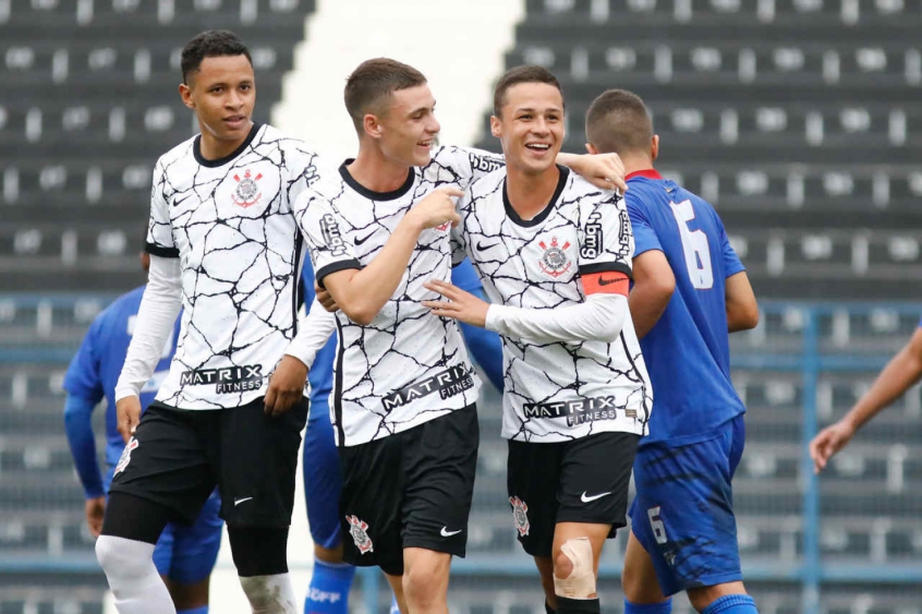 Líder do grupo, Corinthians goleia São Caetano e segue firme no Paulistão sub-20