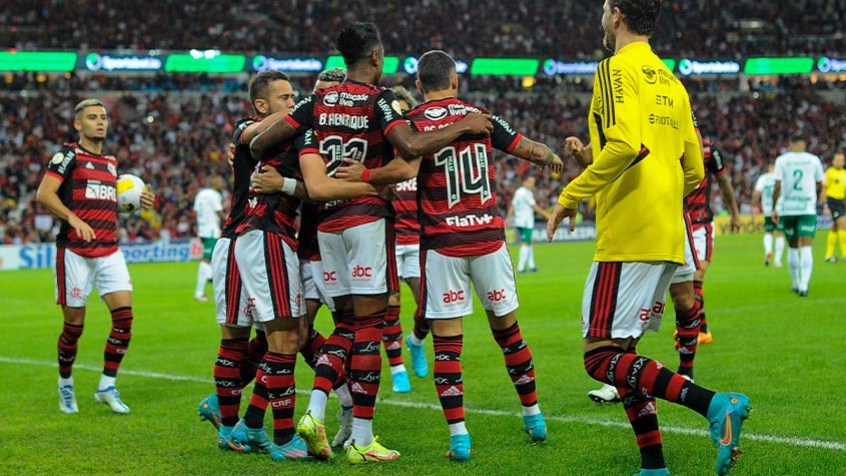 Flamengo supera o Cuiab&Atilde;&iexcl;, volta a vencer no Brasileir&Atilde;&pound;o e 'pega o elevador'  na tabela | LANCE!