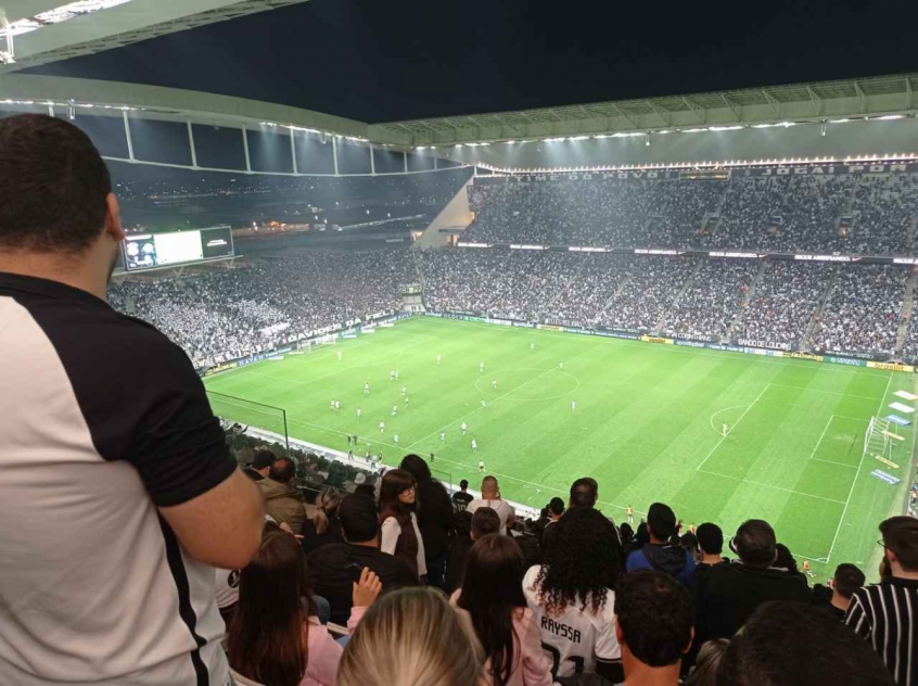 Corinthians tem reunião marcada para negociar a dívida com a Caixa, que exige parcelas anuais até 2039