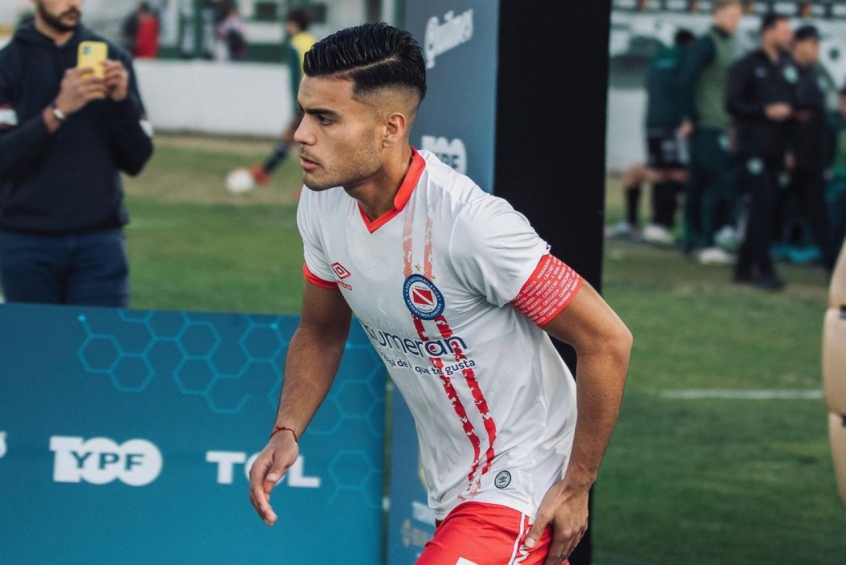 [ENQUETE] Você é a favor da contratação de Fausto Vera?
