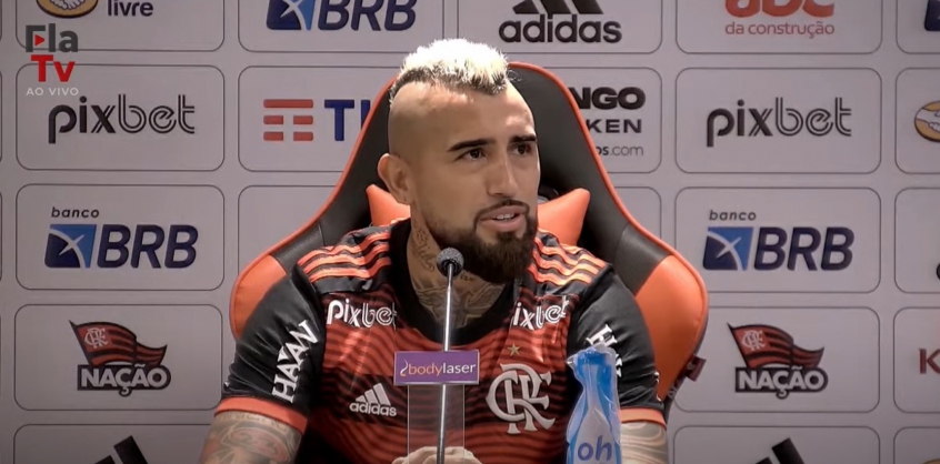 Vidal &Atilde;&copy; apresentado no Flamengo e diz que recep&Atilde;&sect;&Atilde;&pound;o da torcida foi 'uma das  coisas mais lindas' que j&Atilde;&iexcl; viveu | LANCE!