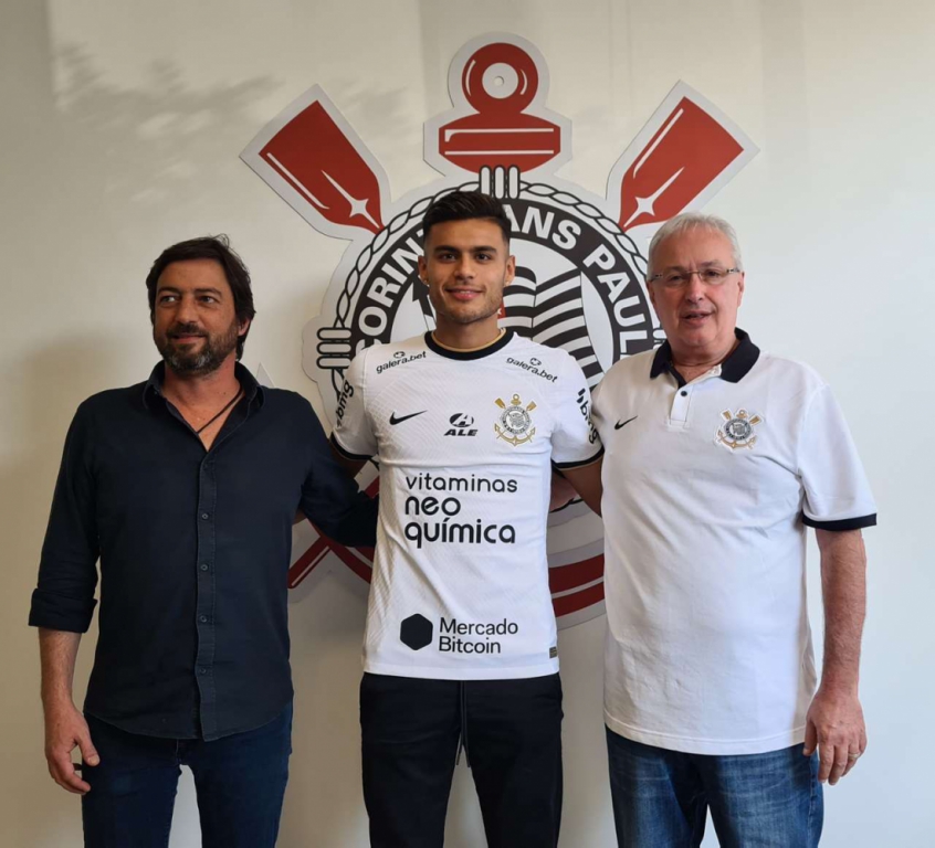 Como Fausto Vera poderá ser utilizado por Vítor Pereira?