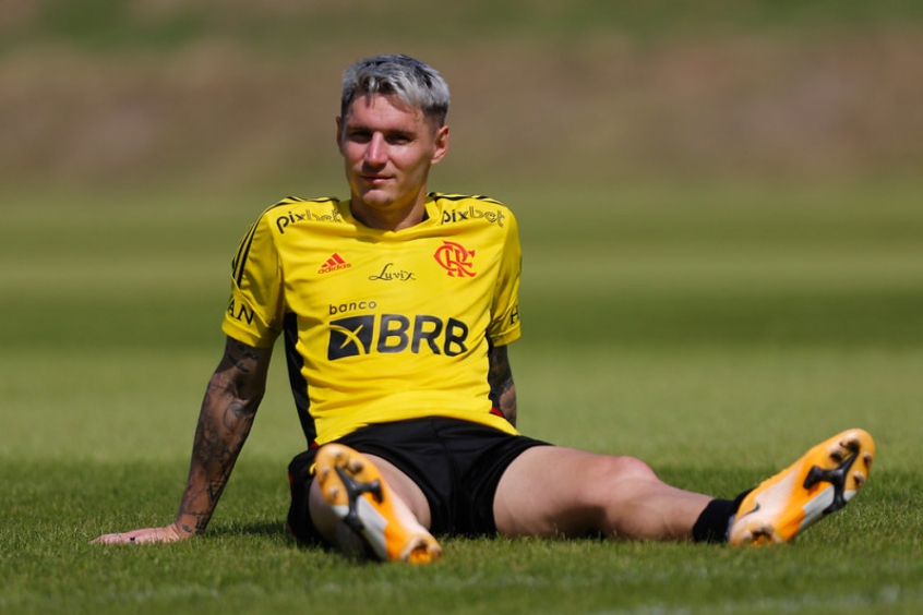 Data marcada: saiba quando Guillermo Varela será apresentado pelo Flamengo
