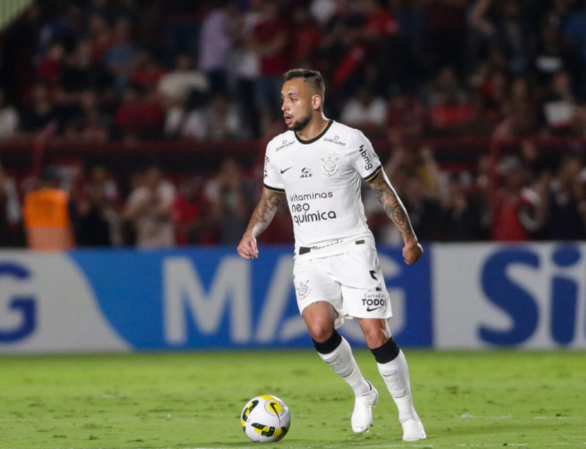 Atlético-GO x Corinthians - Maycon