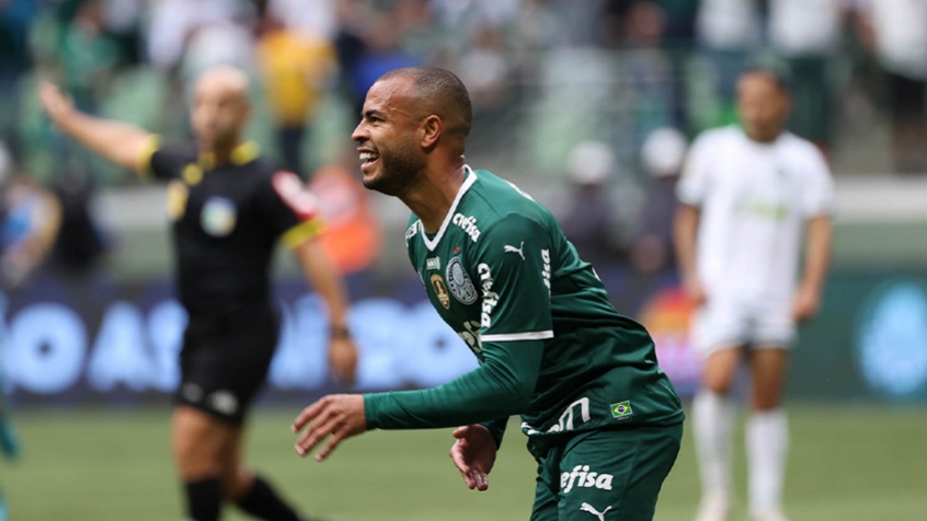 Mayke está próximo dos cem jogos com a camisa do Verdão e comemora