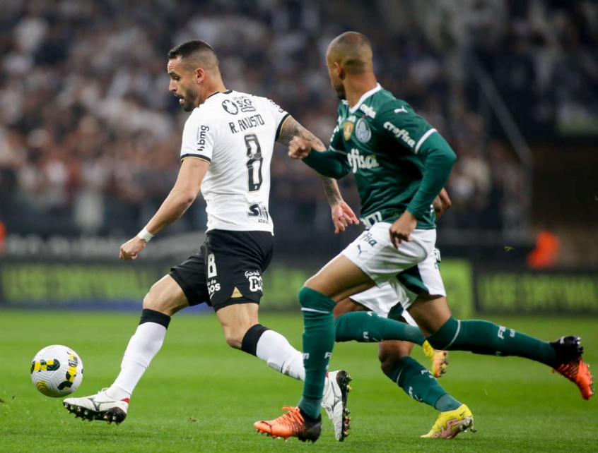 Corinthians tem 64% de aproveitamento na temporada quando Renato Augusto é titular! Desempenho cai para 52% quando o camisa 8 fica de fora
