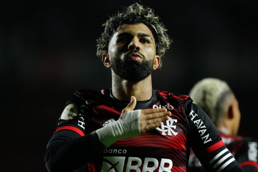 Gabigol está a um gol de superar marca histórica de Roberto Dinamite no Campeonato Brasileiro