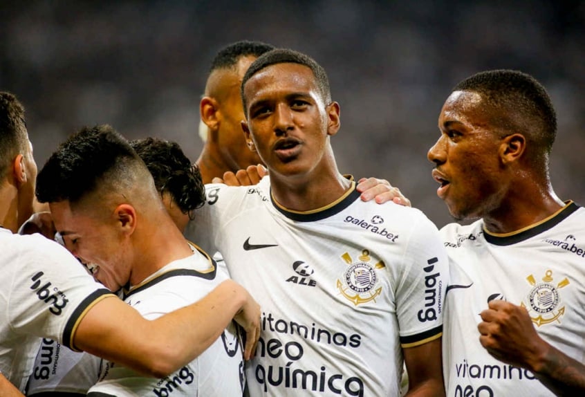 Diante do Fortaleza, Corinthians quer provar para si mesmo que pode sonhar com o título brasileiro