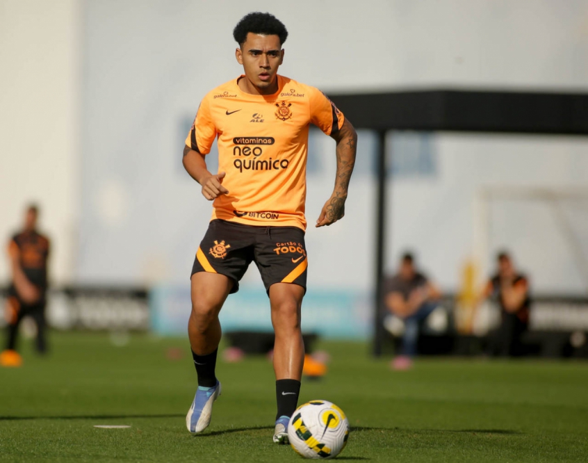 Du Queiroz vira desfalque do Timão para o próximo jogo do Brasileirão
