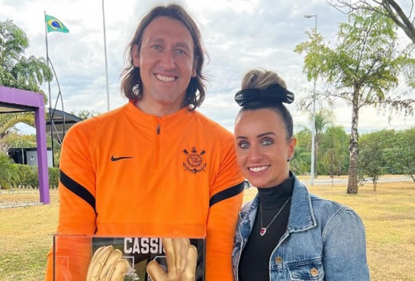 Humildade pura: Esposa de Cássio quer presentear garoto que desenhou o próprio álbum da Copa por não ter condições de bancar a brincadeira