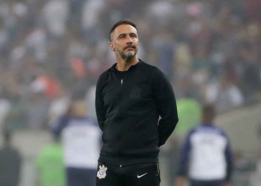 Vítor Pereira lamenta a perda da decisão. E deixa claro: não pretende seguir no Corinthians em 2023