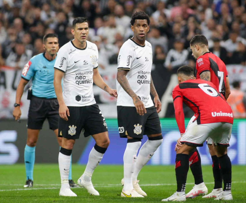 Defesa do Corinthians tem números ruins no Brasileirão e preocupa 