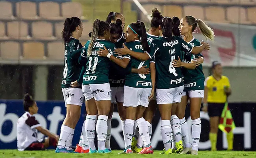 Palmeiras realiza primeiro treino em Quito de olho na estreia da Libertadores Feminina