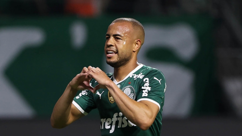 Perto dos 200 jogos pelo Palmeiras, Mayke comemora conquistas e renovação com o clube