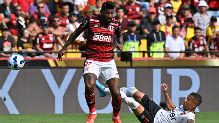 Rodinei brinca com Everton Ribeiro após título: Ele correu e eu pensei