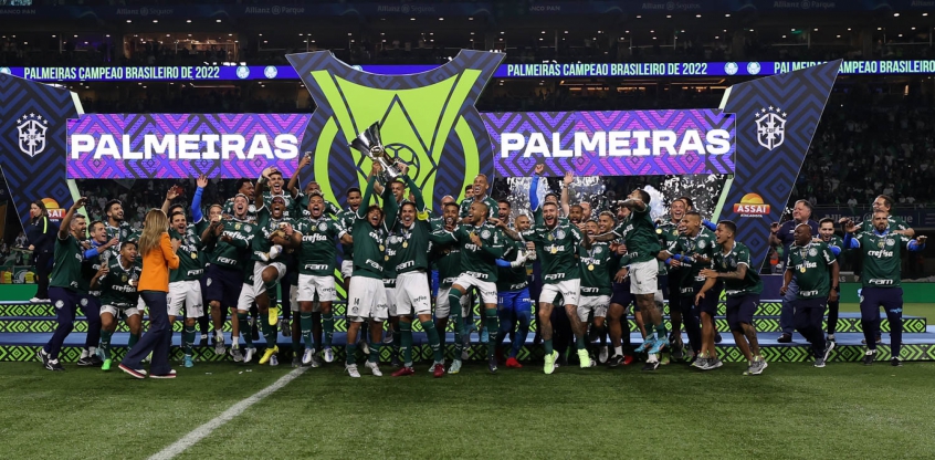 Celso Roth elogia Palmeiras de Abel Ferreira, mas diz que elenco é 'limitado'