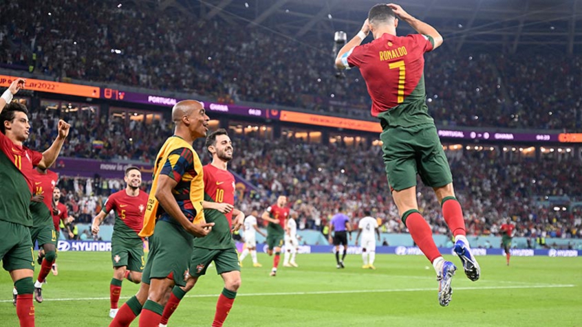 Cristiano Ronaldo bate recorde, Portugal faz tr&Atilde;&ordf;s gols no segundo tempo e vence  Gana na estreia da Copa | LANCE!