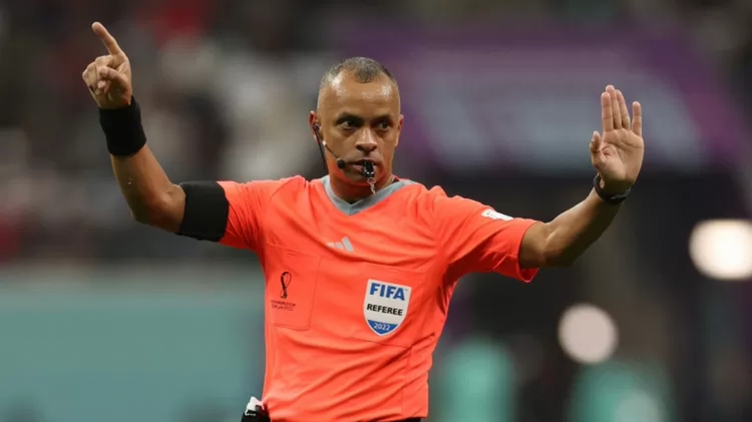 Imprensa inglesa se revolta com arbitragem do brasileiro Wilton Pereira  Sampaio: 'Pesadelo absoluto' | LANCE!