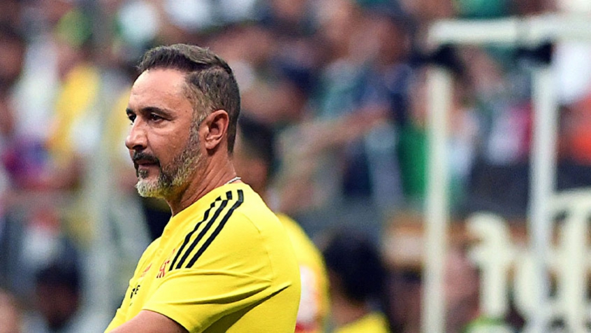 Vítor Pereira recebe sondagem de clube inglês e pode deixar o Flamengo, diz jornalista