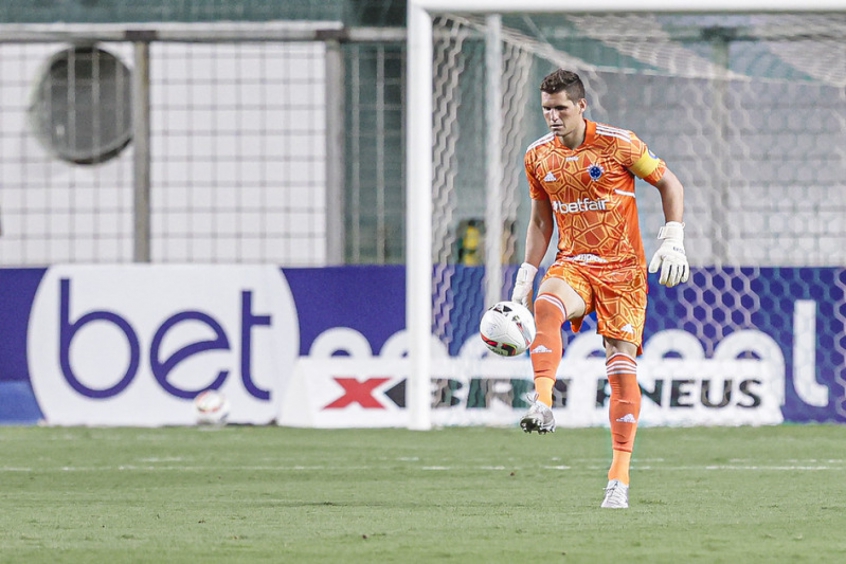 Cruzeiro amplia contrato de Rafael Cabral; Richard Coelho é registrado no BID