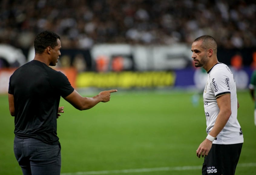 Com ausência de Renato Augusto, Lázaro precisará encontrar substituto no elenco do Corinthians