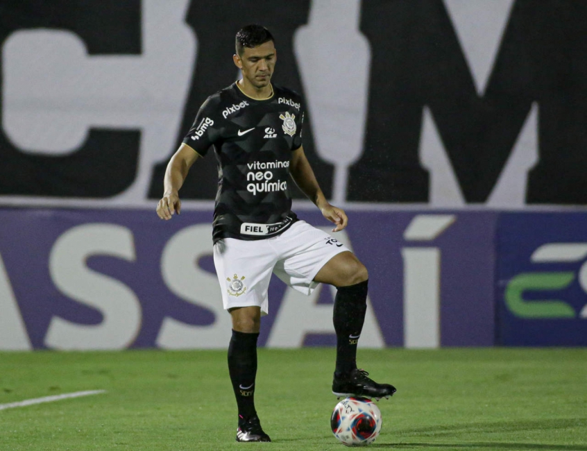 Em baixa no Corinthians, Balbuena é convocado para amistoso da seleção paraguaia