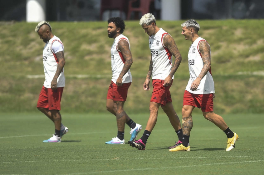 Lista de problemas físicos aumenta e é preocupação para semifinal do Carioca