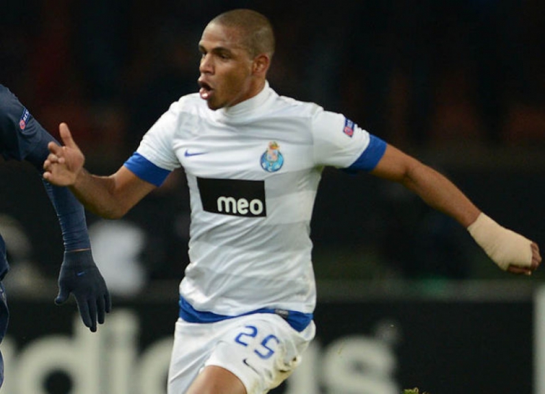 Fernando - Porto (Foto: Martin Buerau/AFP)