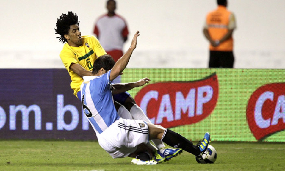 Cortês pela Seleção Brasileira - Brasil x Argentina (Foto: Mowa Press)