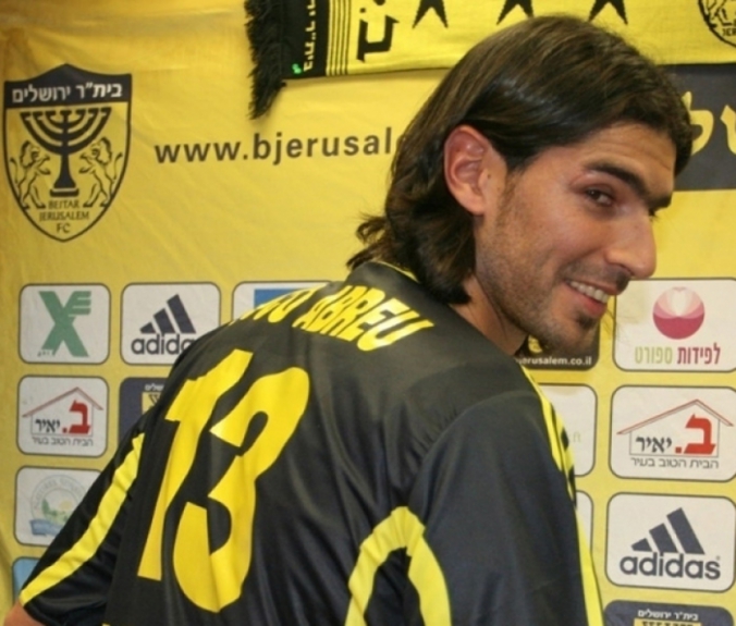 Loco Abreu Beitar
